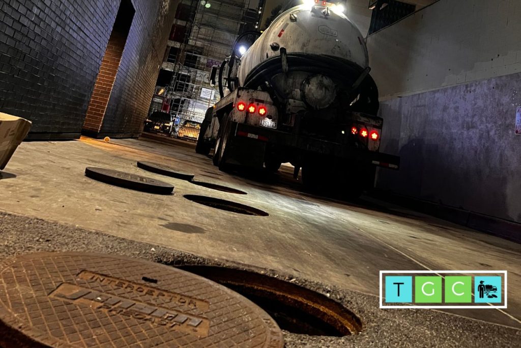 Grease Interceptor Outdoor For Commercial Kitchens and Restaurant Kitchen