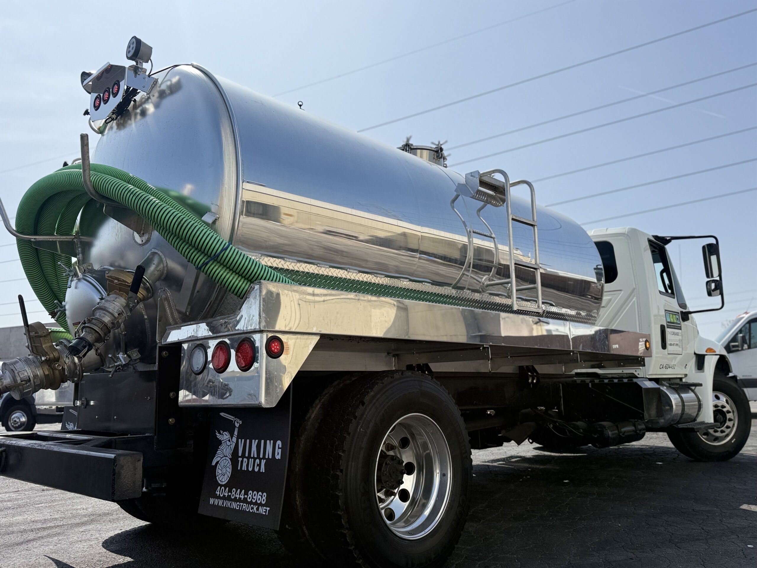Restaurant used cooking oil pickup service in Southern California